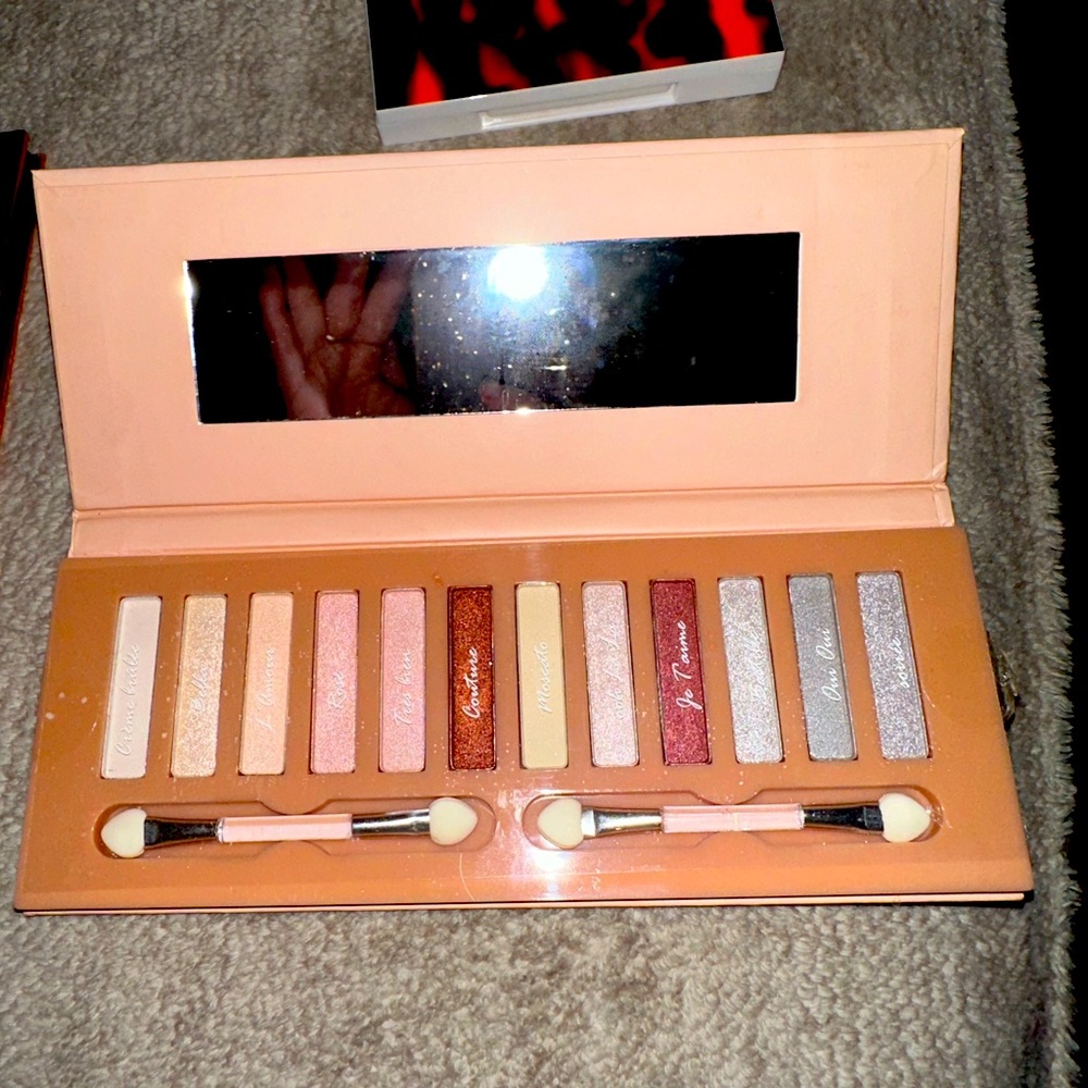 Icing romance palette